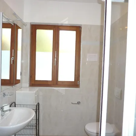 Apartman Azzurra Terrasse Gartenblick Parkplatz Kostenlos 100 Mtr Zum Cannobio