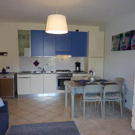 Apartment Azzurra Terrasse Gartenblick Parkplatz Kostenlos 100 Mtr Zum *