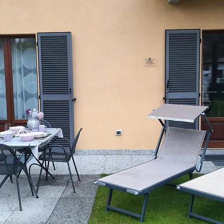 Azzurra Terrasse Gartenblick Parkplatz Kostenlos 100 Mtr Zum Apartment