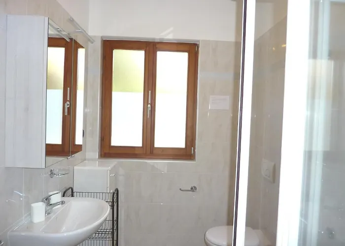 Apartment Azzurra Terrasse Gartenblick Parkplatz Kostenlos 100 Mtr Zum Cannobio